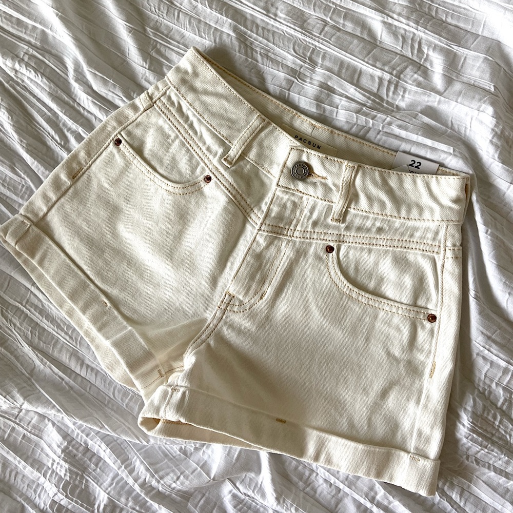 Off white PacSun Mom Shorts